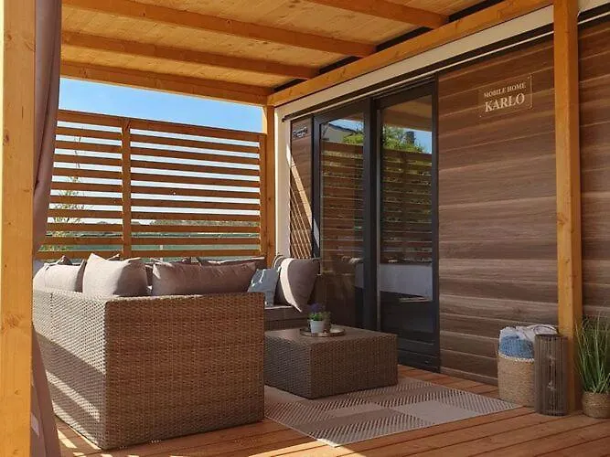 Будинок відпочинку Mobile Homes Karlo & Dino *