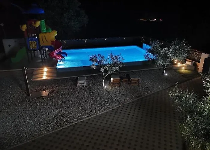 Будинок відпочинку Mobile Homes Karlo & Dino *