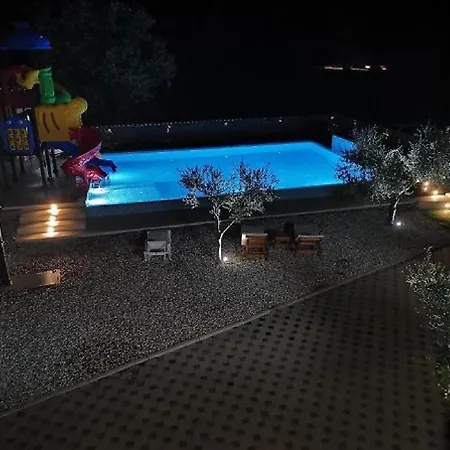 Holiday home Mobile Homes Karlo & Dino *